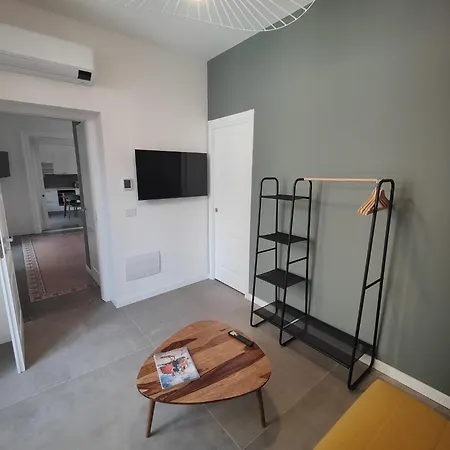 Kleosuites Bed & Breakfast *