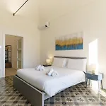 Kleosuites Bed & Breakfast Katánie