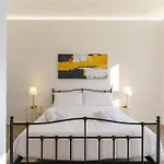 Bed & Breakfast Kleosuites 4*