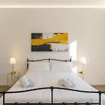 Bed & Breakfast Kleosuites 4*