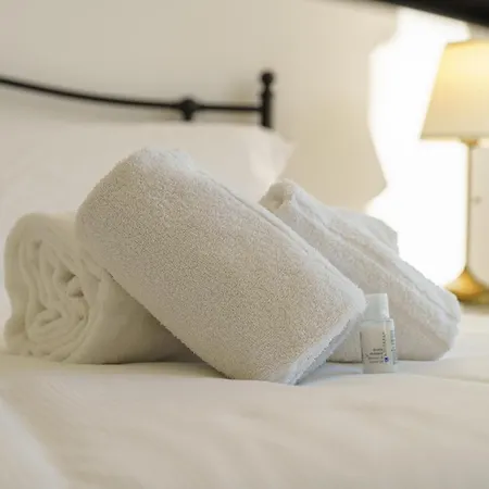 Kleosuites לינה וארוחת בוקר