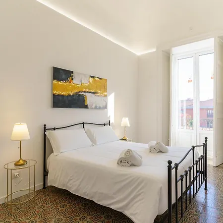 לינה וארוחת בוקר Kleosuites 4*